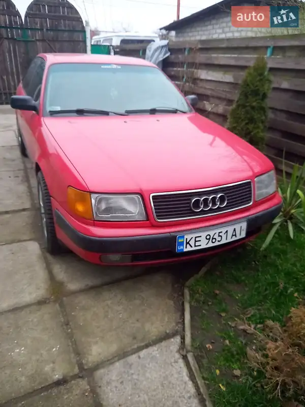 Audi 100