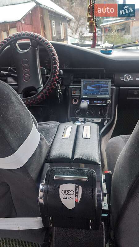 Седан Audi 100 1989 в Бориславе
