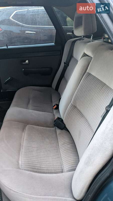 Седан Audi 100 1989 в Бориславе