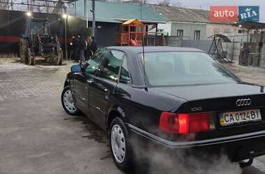 Седан Audi 100 1992 в Ставище