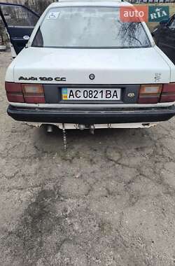 Седан Audi 100 1986 в Нововолинську