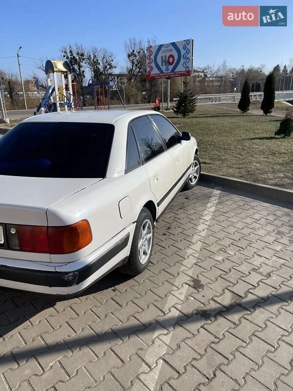 Седан Audi 100 1993 в Дубно