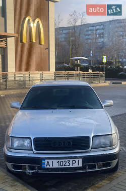 Седан Audi 100 1991 в Обухові