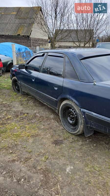 Седан Audi 100 1992 в Заречном