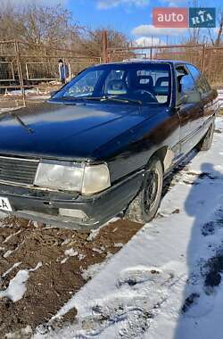 Седан Audi 100 1988 в  фото 6 Седан Audi 100 1988 в