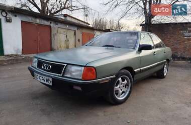 Седан Audi 100 1983 в Каменец-Подольском