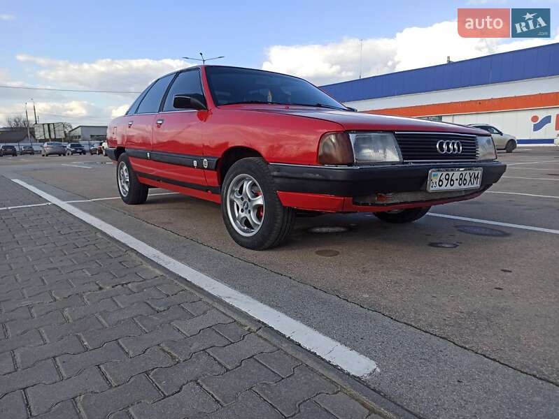 Седан Audi 100 1991 в 