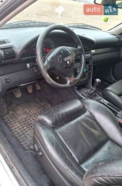 Седан Audi 100 1993 в 