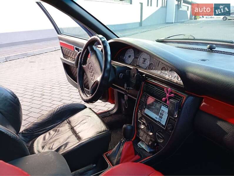Седан Audi 100 1992 в Мукачево