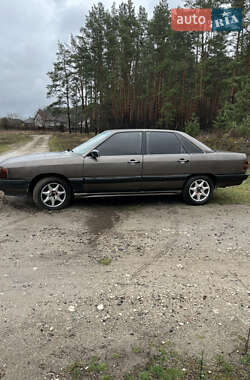 Седан Audi 100 1983 в 