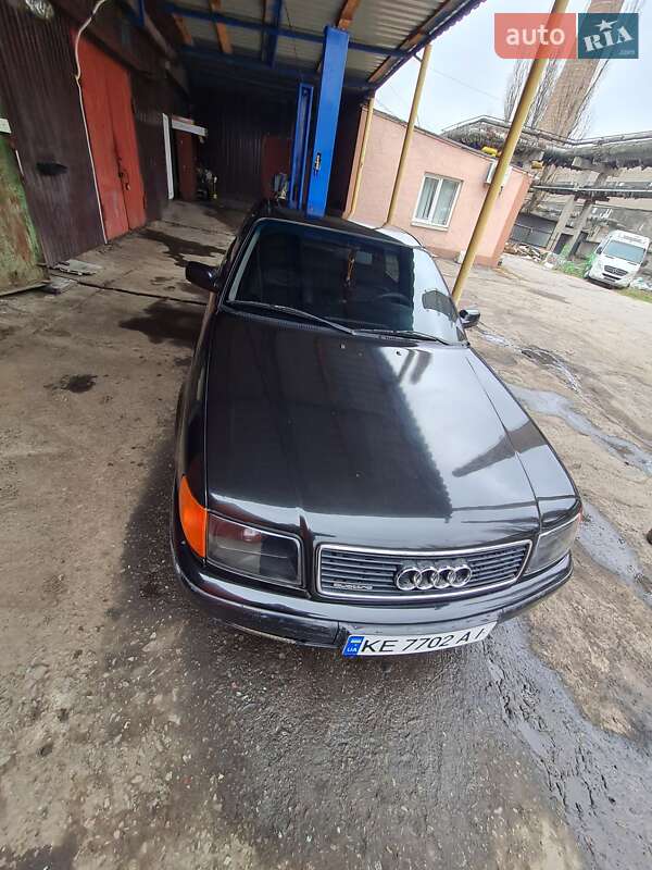 Седан Audi 100 1992 в Днепре