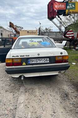 Седан Audi 100 1985 в 
