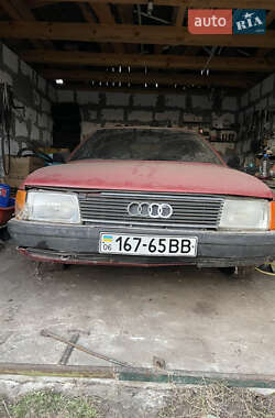 Седан Audi 100 1984 в 