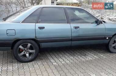 Седан Audi 100 1989 в 
