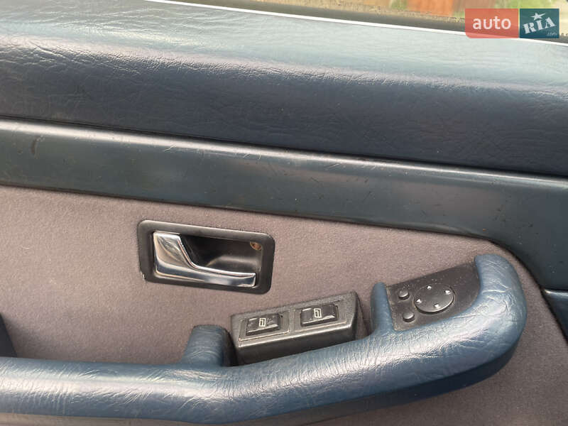 Седан Audi 100 1989 в Ровно