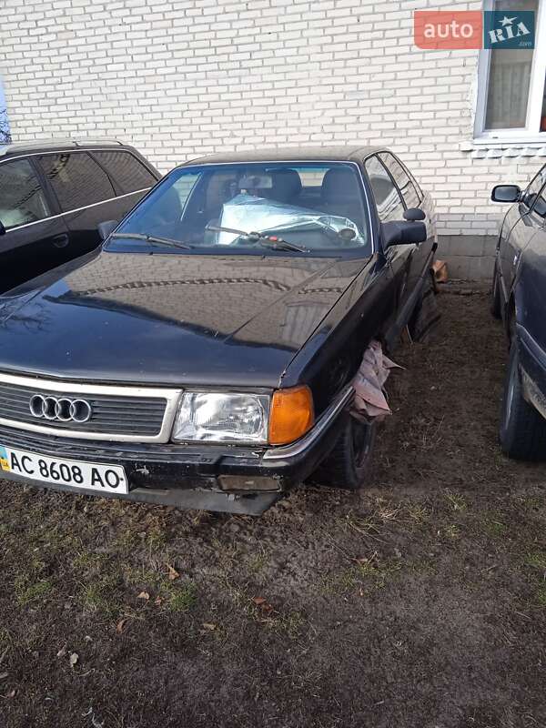 Седан Audi 100 1984 в 