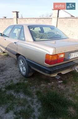 Седан Audi 100 1990 в 