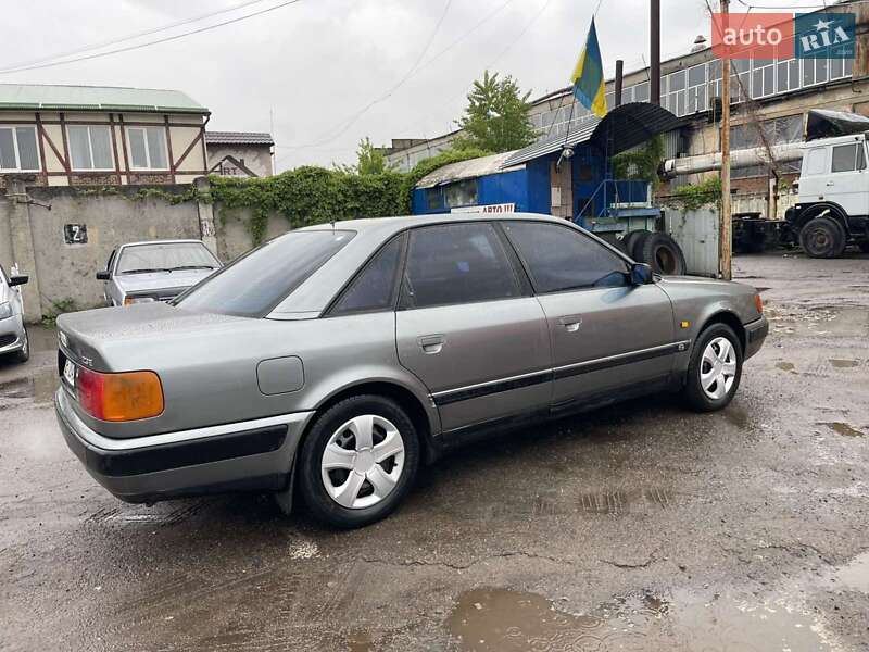 Седан Audi 100 1991 в Полтаві