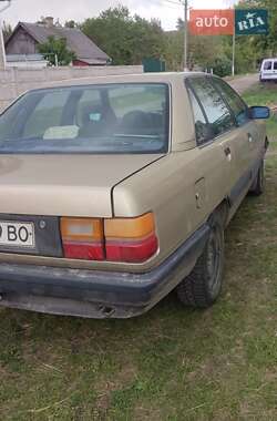 Седан Audi 100 1989 в 