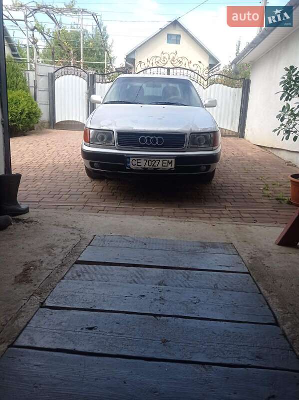 Седан Audi 100 1992 в Черновцах