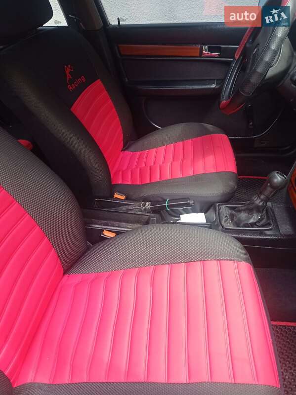 Седан Audi 100 1992 в Черновцах