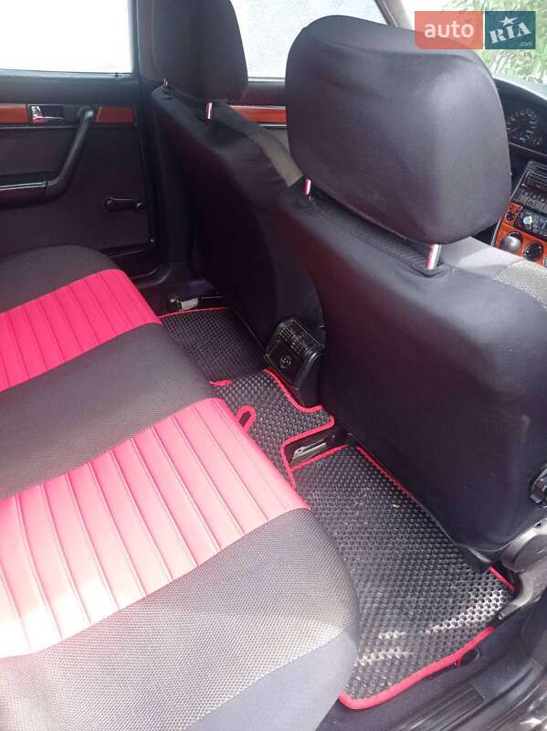 Седан Audi 100 1992 в Черновцах