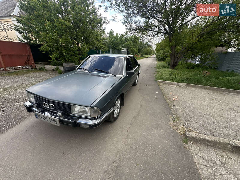 Седан Audi 100 1982 в 