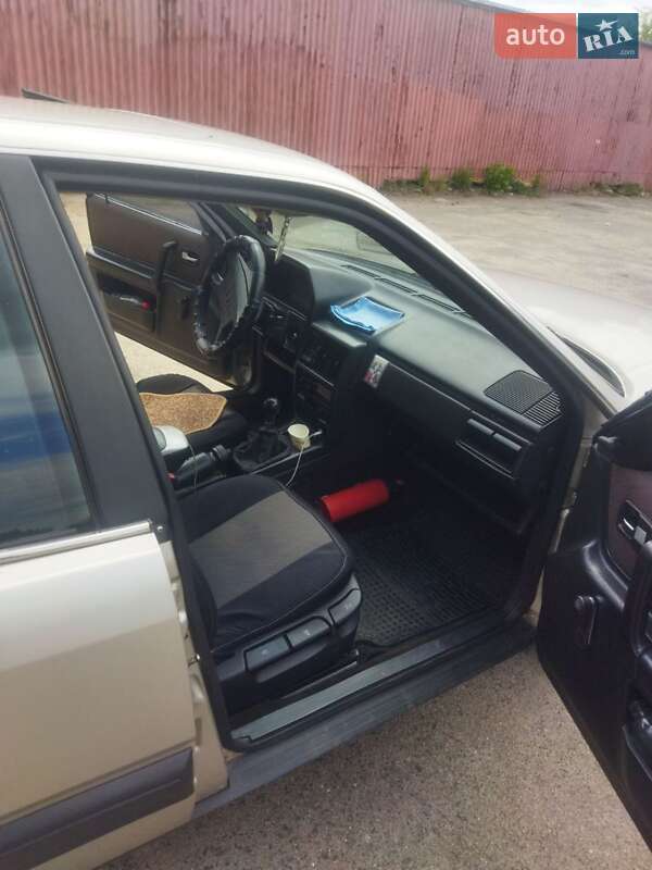 Седан Audi 100 1987 в Миколаєві фото 3 Седан Audi 100 1987 в Миколаєві