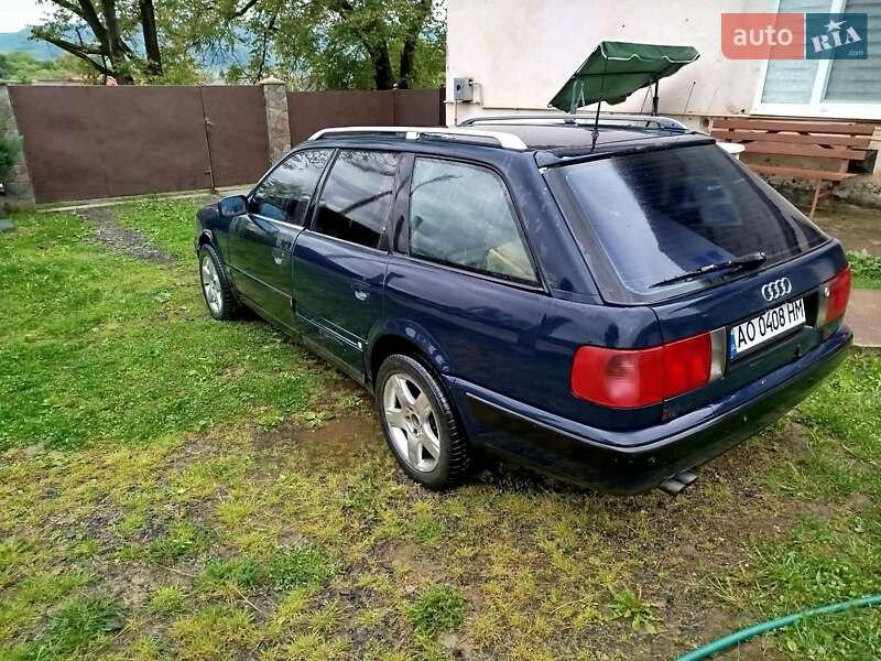 Універсал Audi 100 1992 в Сваляві