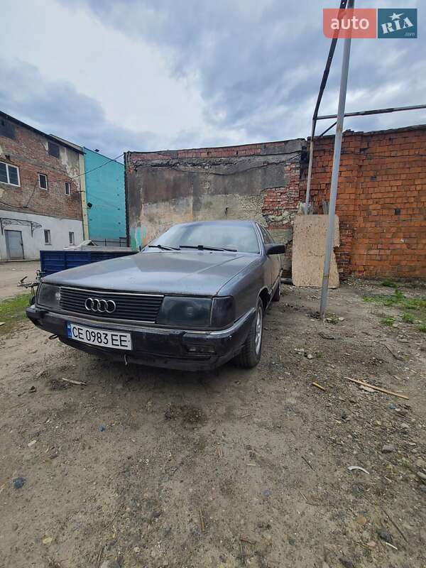 Седан Audi 100 1990 в 