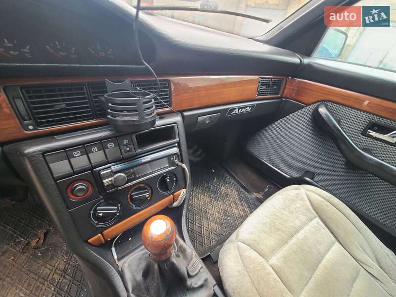 Audi 100, фото з оголошення