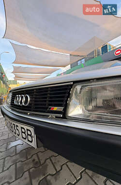 Седан Audi 100 1990 в 