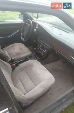 Седан Audi 100 1988 в 