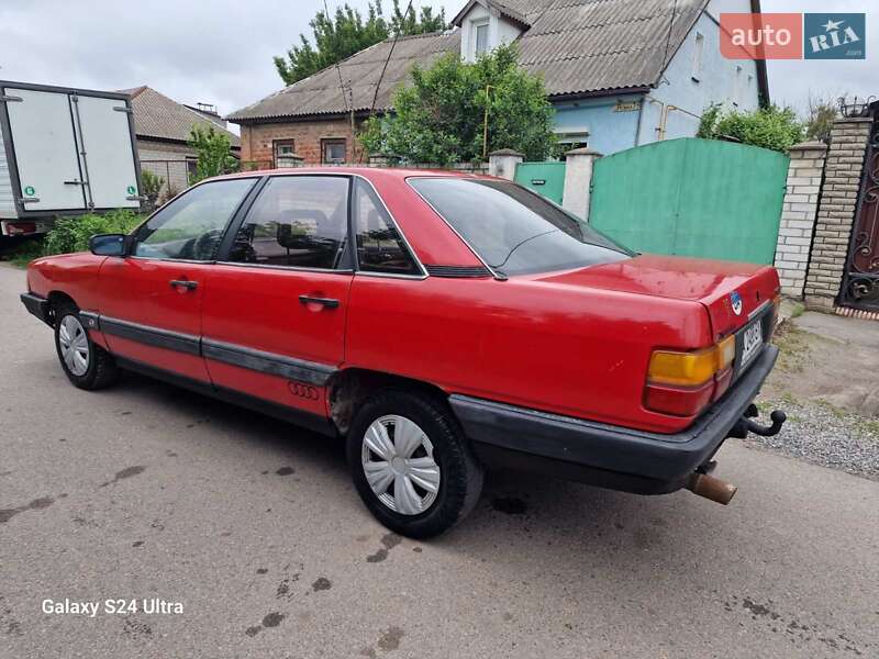 Седан Audi 100 1986 в Черкассах