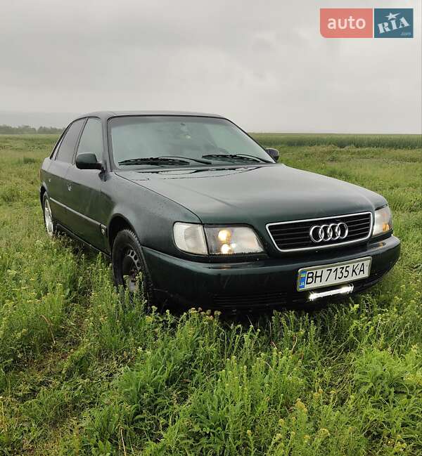 Седан Audi 100 1991 в 