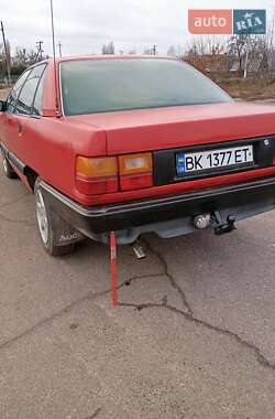 Седан Audi 100 1990 в Заречном