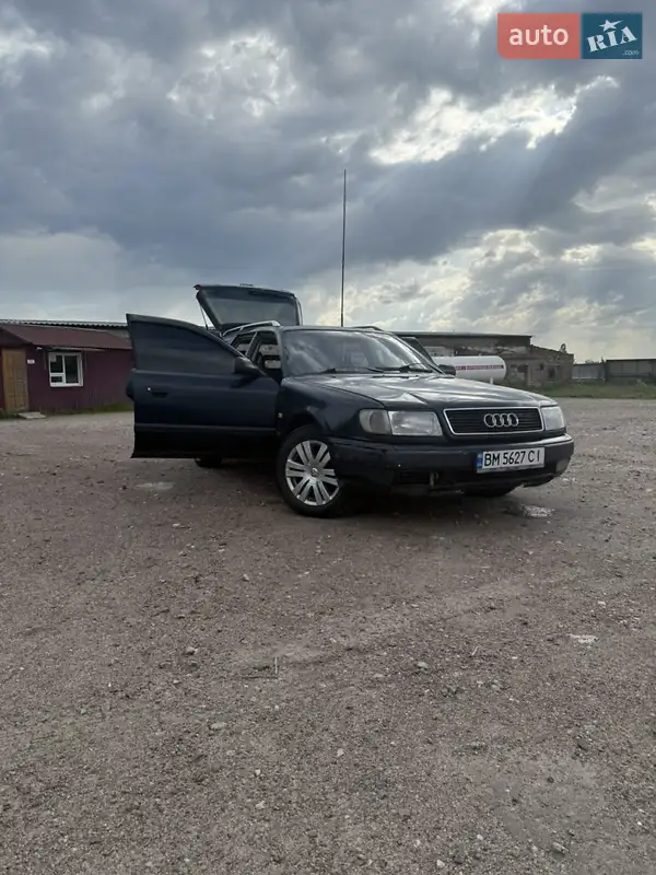Audi 100
