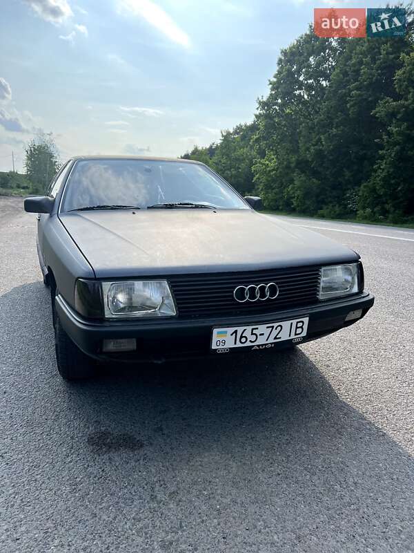 Audi 100 1983