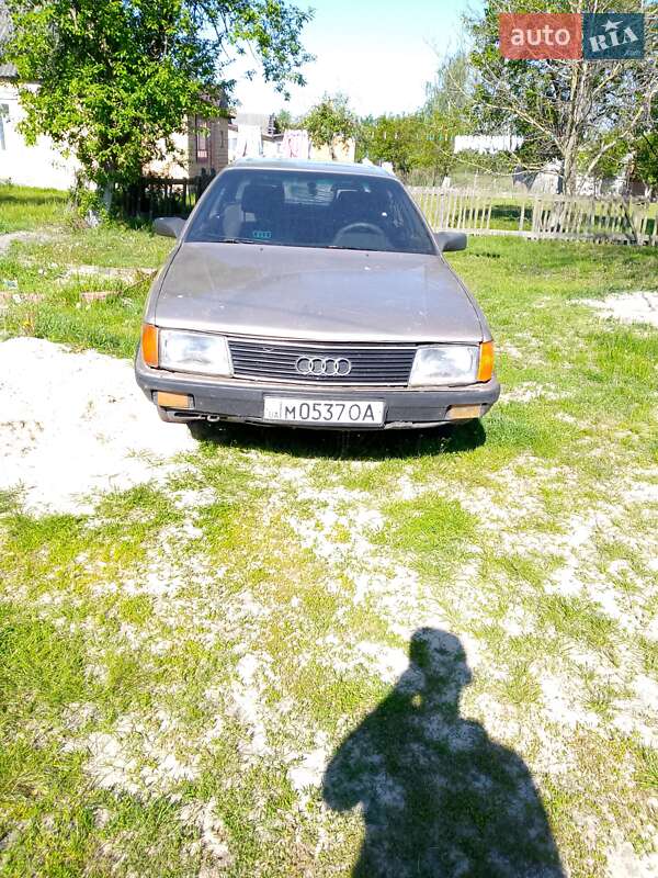 Универсал Audi 100 1987 в Заречном