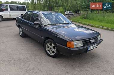 Седан Audi 100 1983 в Рівному