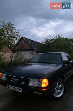 Седан Audi 100 1988 в Сколе