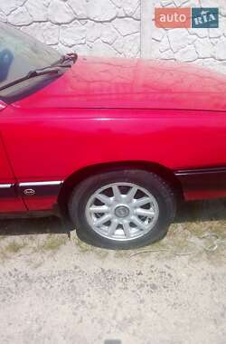 Седан Audi 100 1990 в 