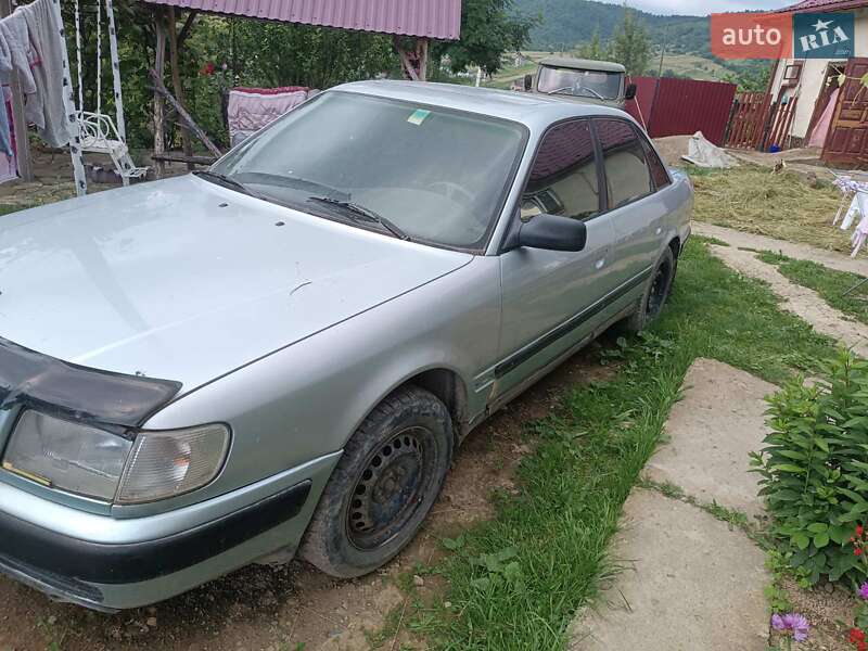 Седан Audi 100 1992 в Надвірній