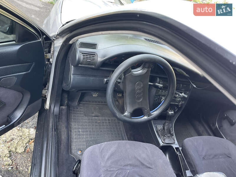 Седан Audi 100 1992 в Киеве