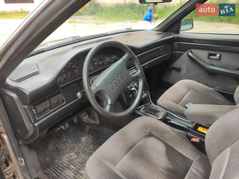 Универсал Audi 100 1989 в Глухове