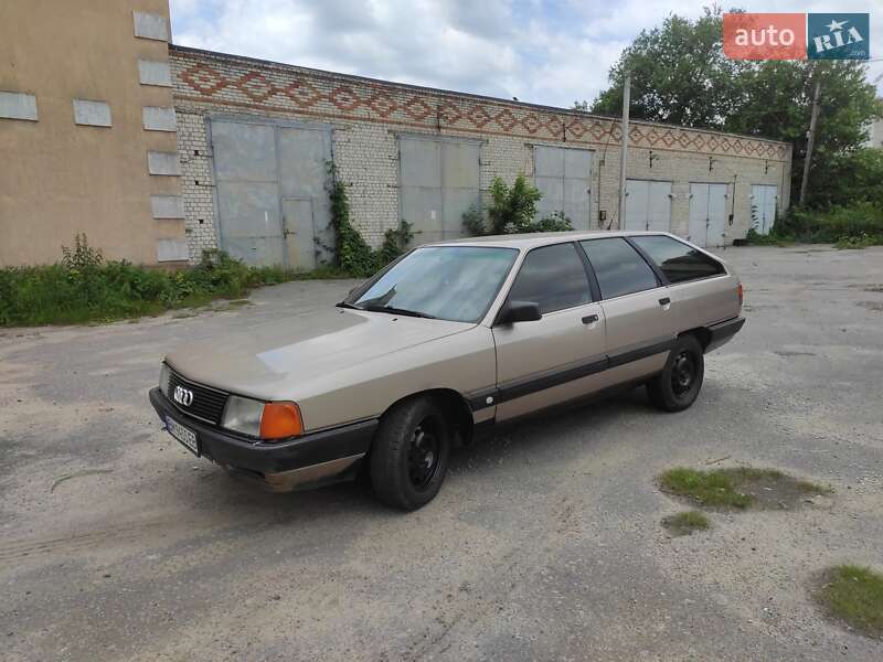 Универсал Audi 100 1989 в Глухове