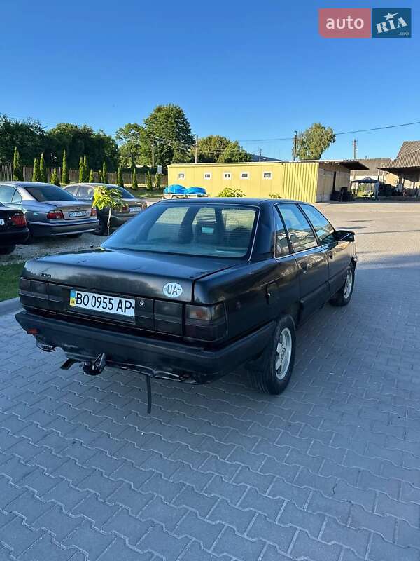 Седан Audi 100 1989 в Шумську
