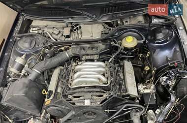 Седан Audi 100 1993 в 