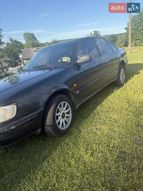 Седан Audi 100 1993 в Гвоздеце