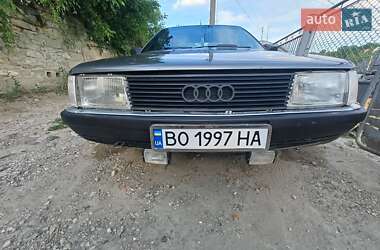 Седан Audi 100 1988 в Борщеве